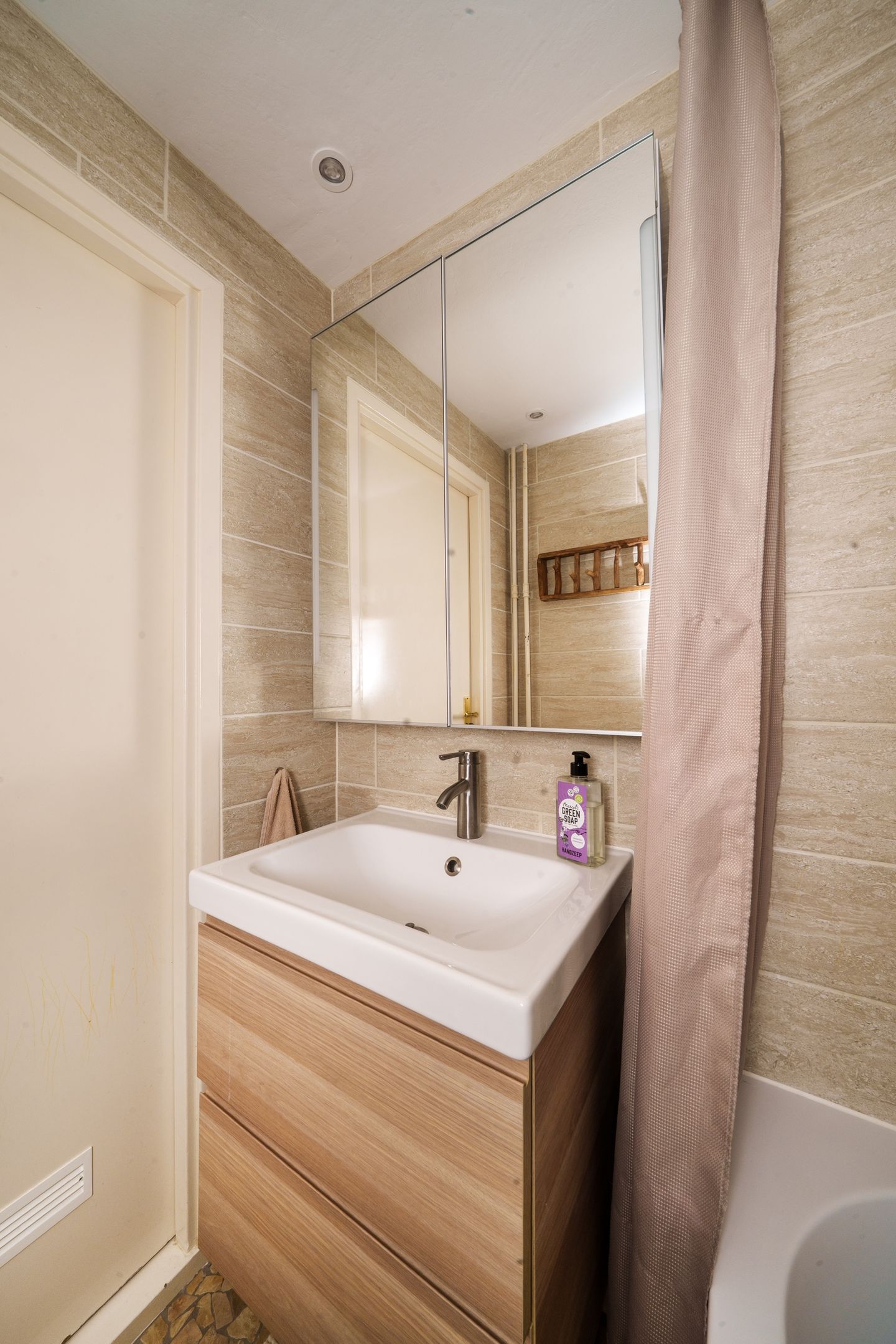 Foto 19 van Burgemeester Hazenberglaan 99