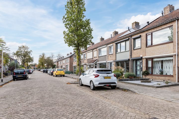 Foto 57 van Dr Ensinkstraat 4