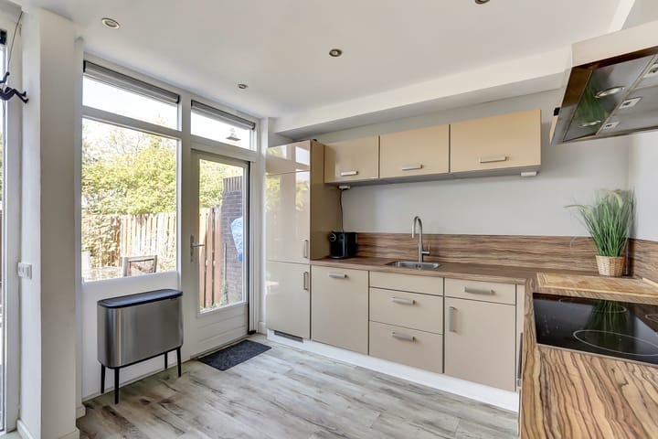 Photo 8 of Magnoliastraat 7