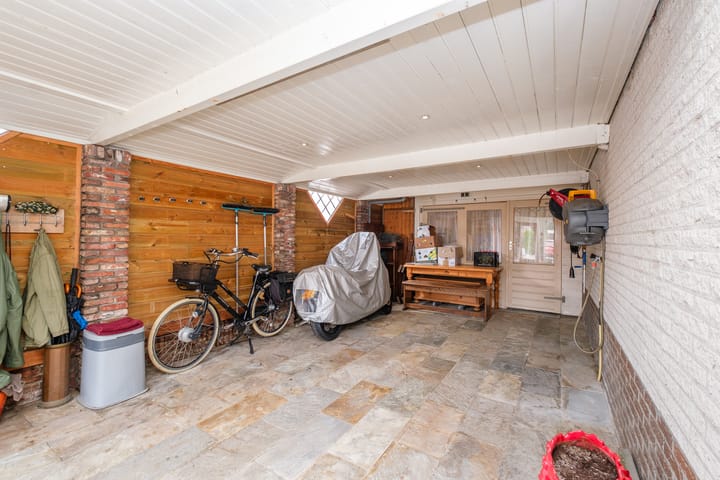 Photo 19 of Komijn 1