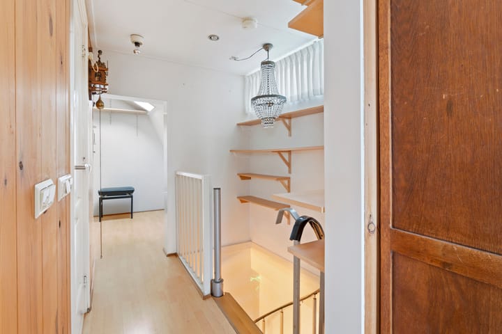 Foto 12 van Zeglis 46