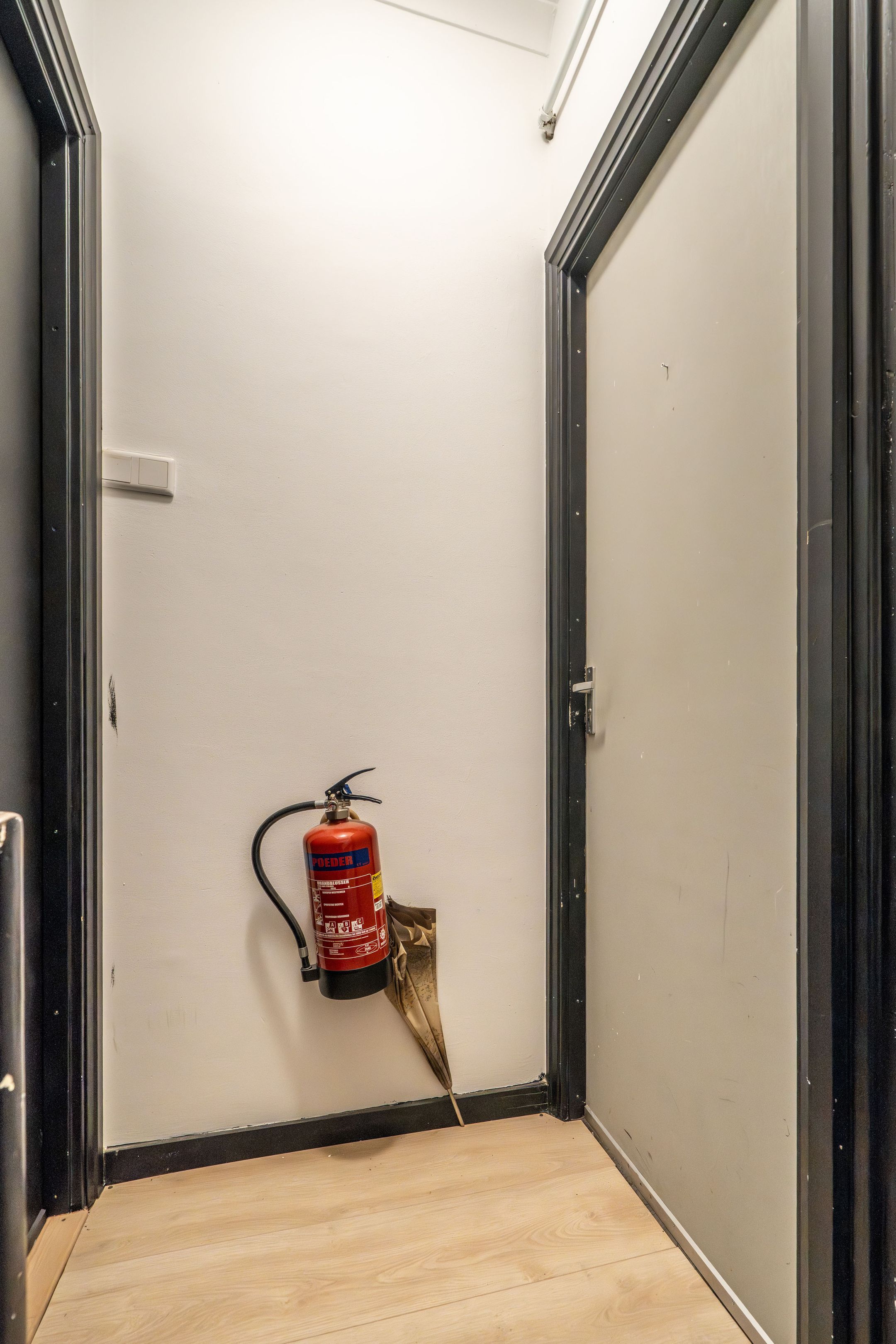 Photo 6 of Huissensestraat 39-1