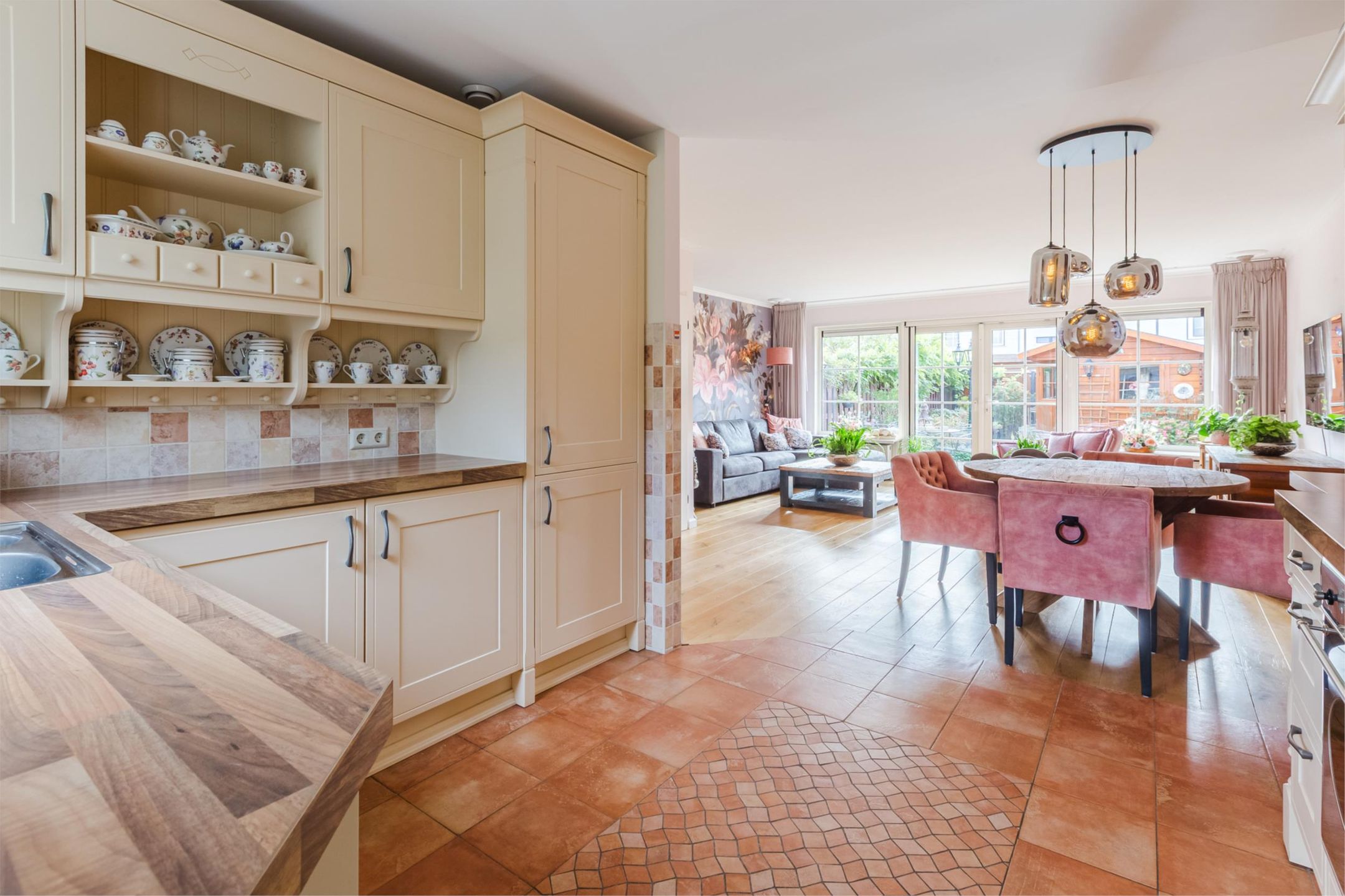 Photo 18 of Karnstraat 36