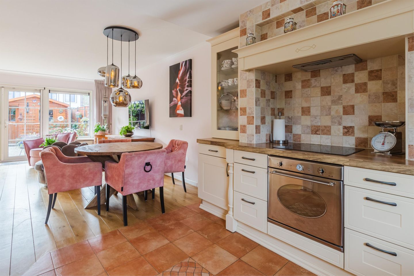 Photo 19 of Karnstraat 36