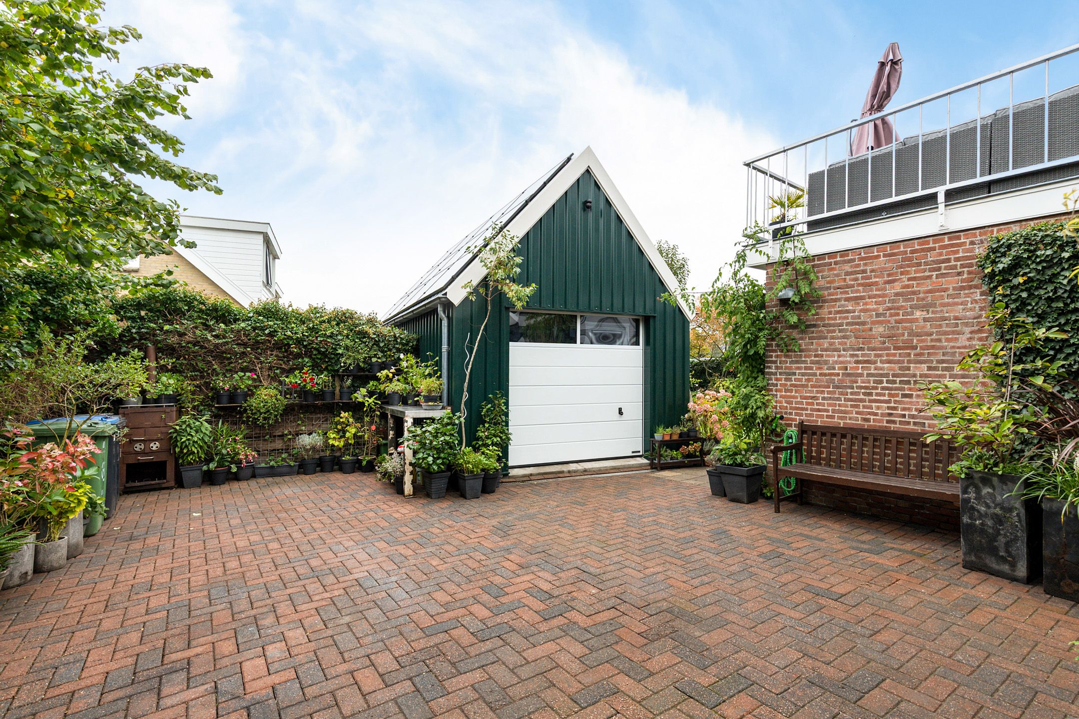 Photo 36 of Hottingawei 16