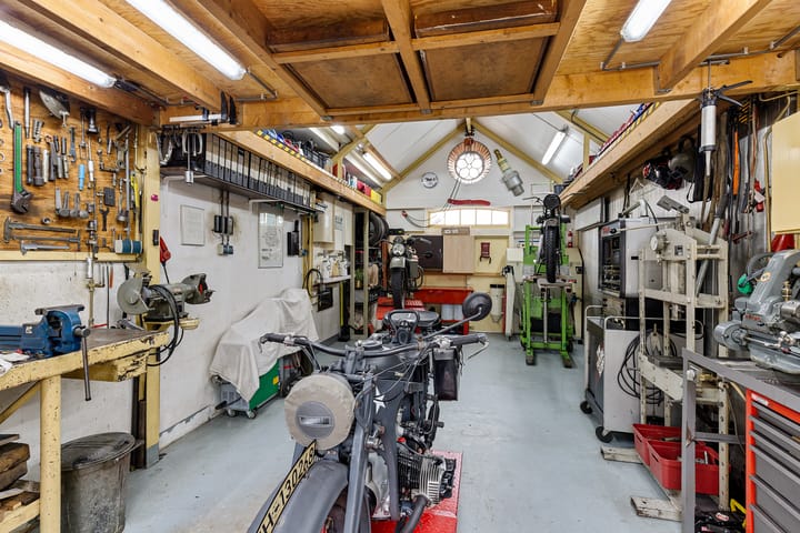 Photo 38 of Hottingawei 16