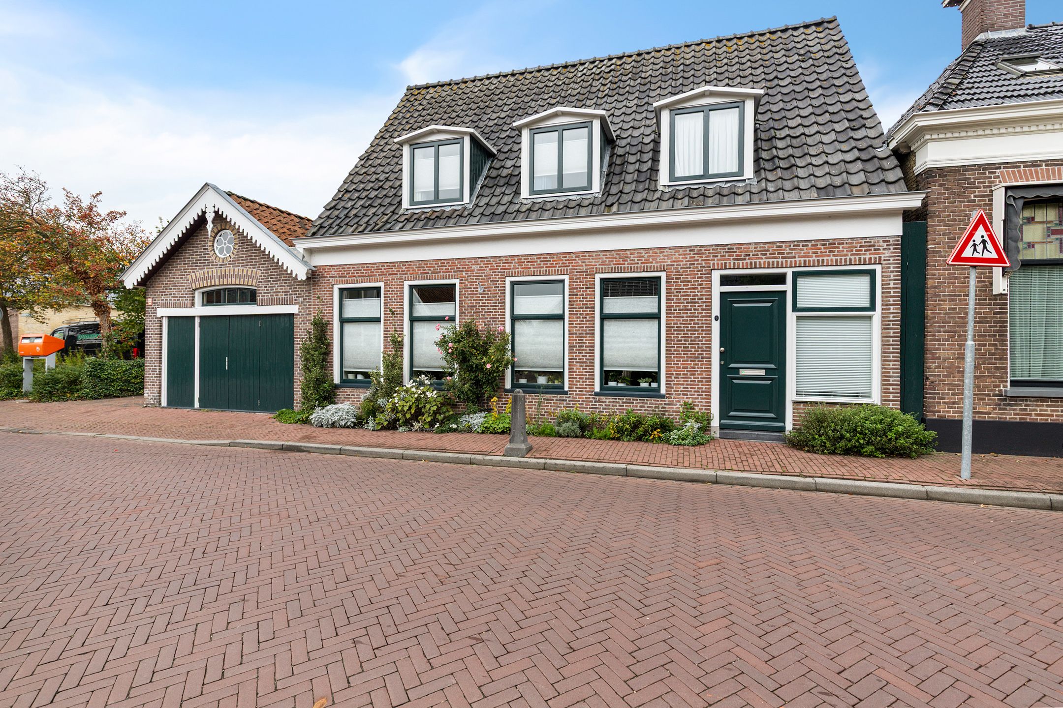 Photo 48 of Hottingawei 16