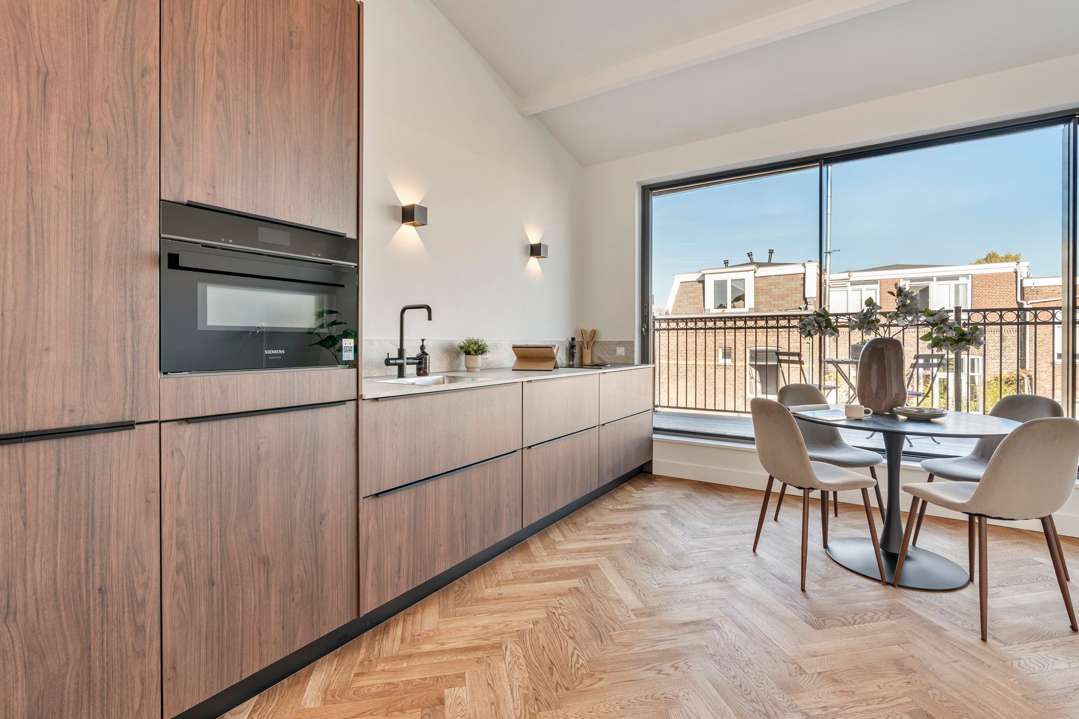 Photo 12 of Tweede Oosterparkstraat 235-C