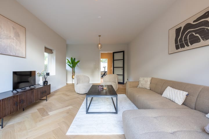 Photo 5 of Burgemeester Le Fèvre de Montignylaan 11