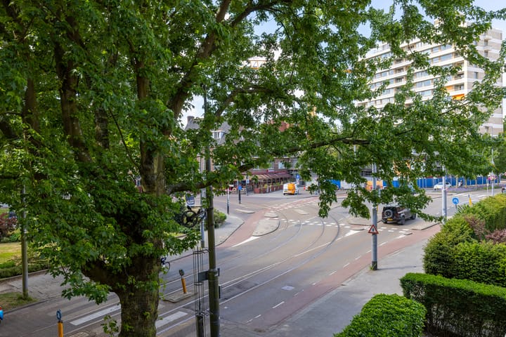 Photo 19 of Burgemeester Le Fèvre de Montignylaan 11