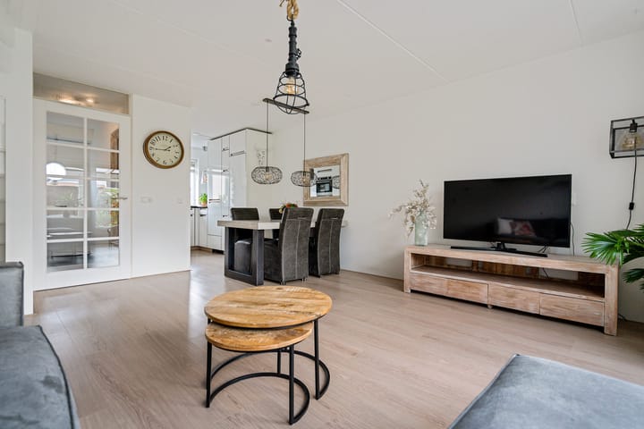 Photo 11 of Tijmstraat 43