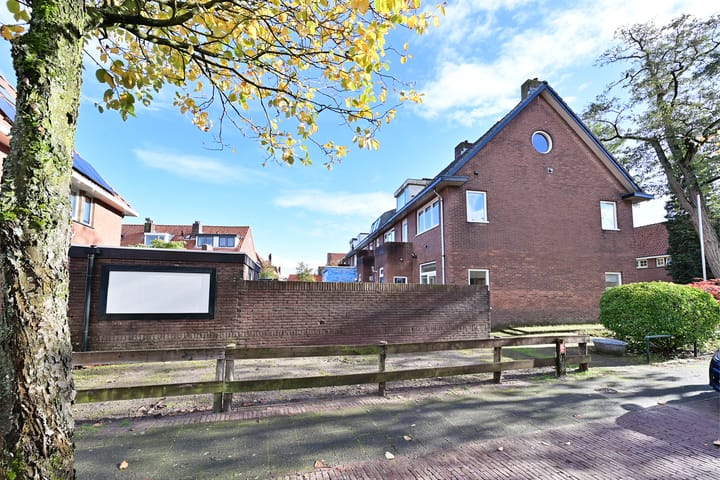 Foto 17 van Van 't Hoffstraat 11