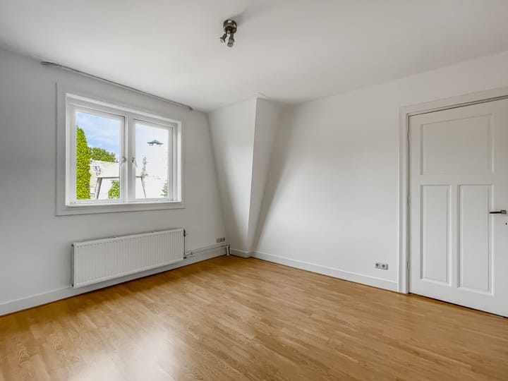 Foto 22 van Eemnesserweg 14