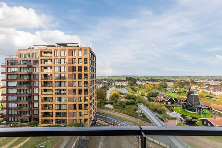 Photo 3 of Mahoniehout 441