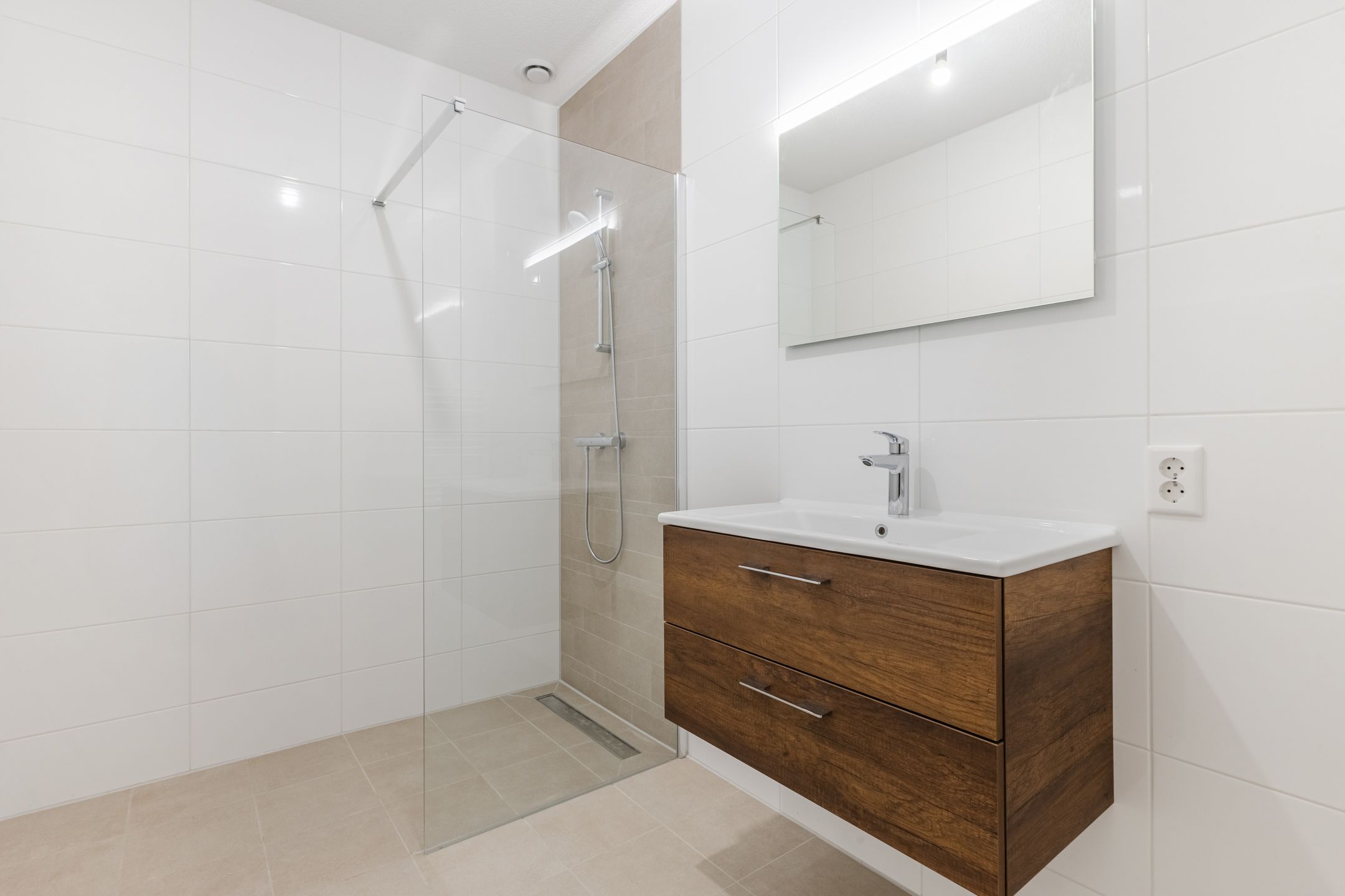 Foto 33 van Mahoniehout 441