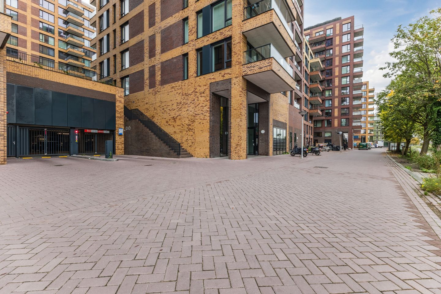 Foto 40 van Mahoniehout 441