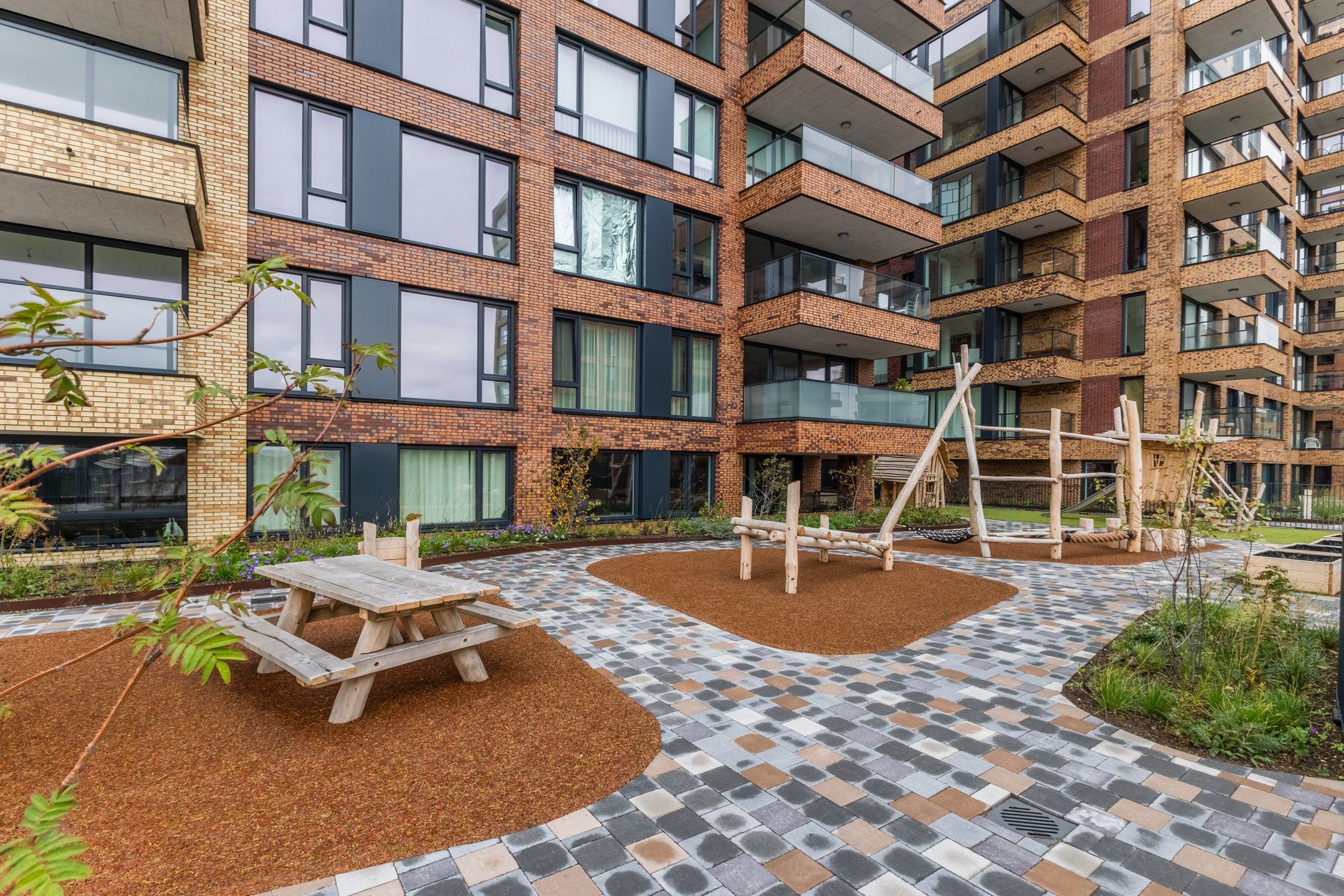 Foto 42 van Mahoniehout 441