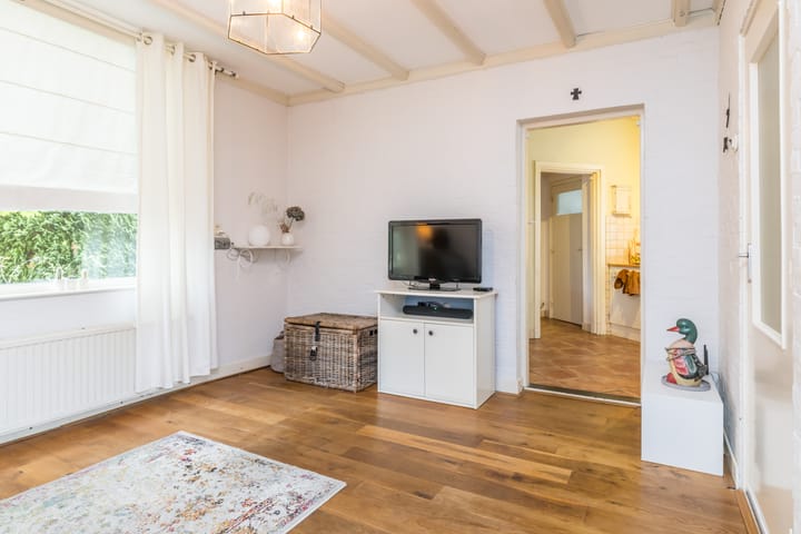 Photo 8 of Oranjestraat 60