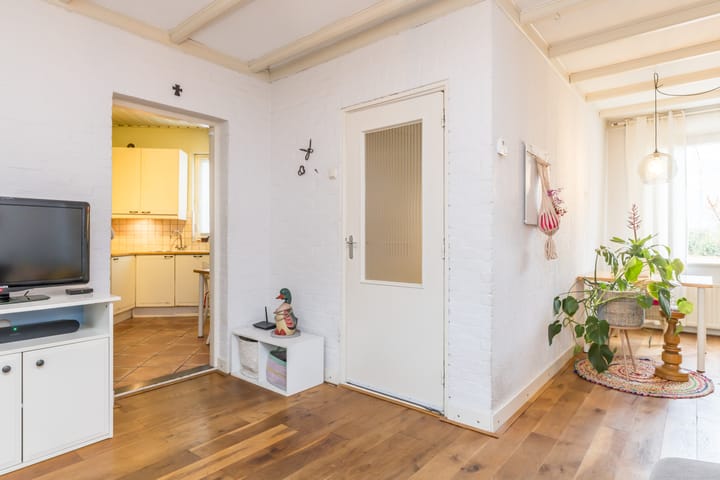 Photo 10 of Oranjestraat 60