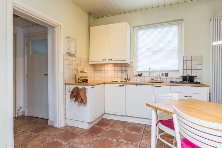 Photo 11 of Oranjestraat 60