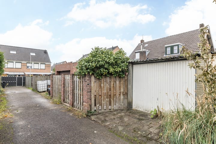 Photo 32 of Oranjestraat 60