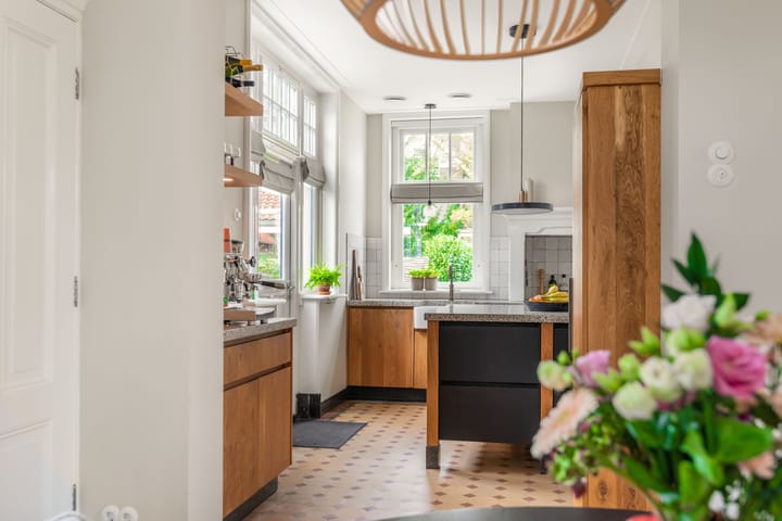 Foto 18 van Van Oldenbarneveldweg 30