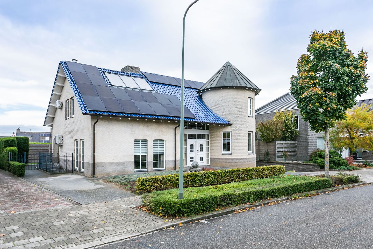 428.jpg?options=width=1440