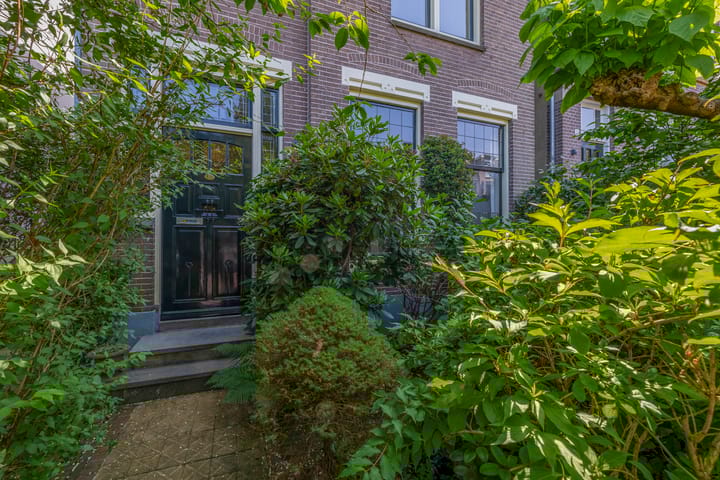 Photo 3 of Burgemeester Weertsstraat 35