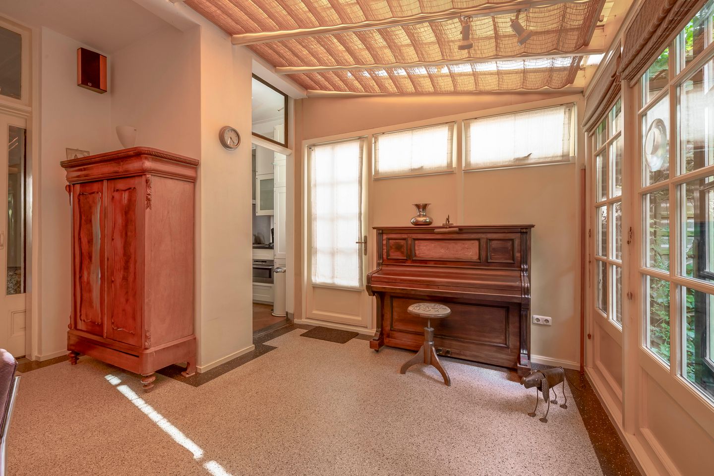 Foto 14 van Burgemeester Weertsstraat 35