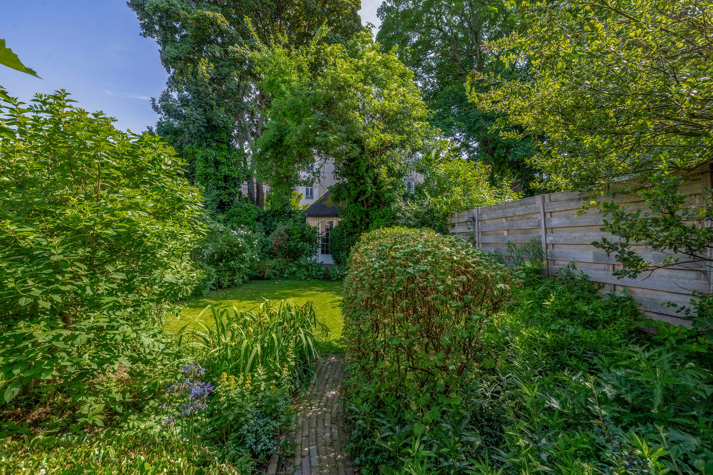 Foto 35 van Burgemeester Weertsstraat 35