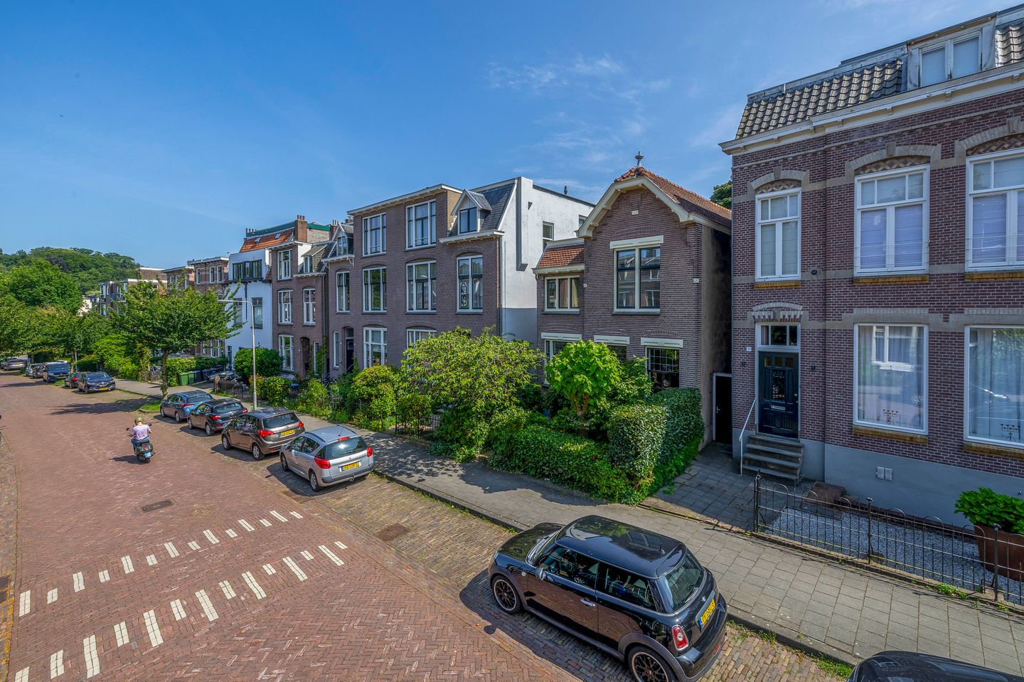 Foto 44 van Burgemeester Weertsstraat 35