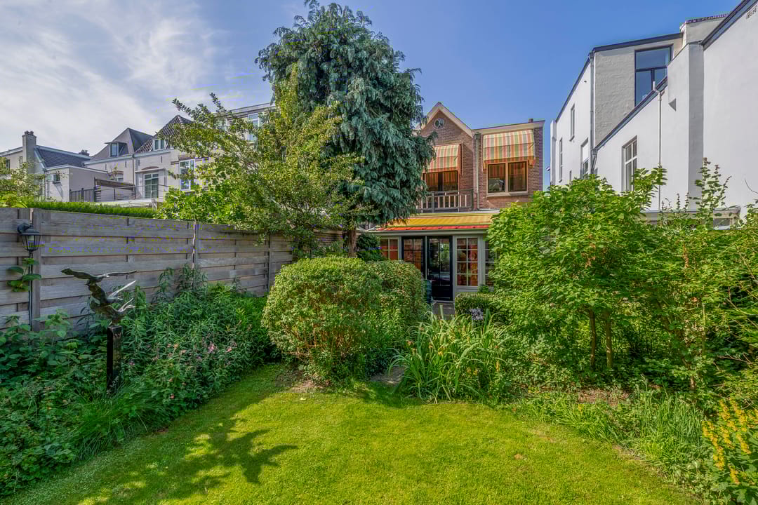 Foto 41 van Burgemeester Weertsstraat 35