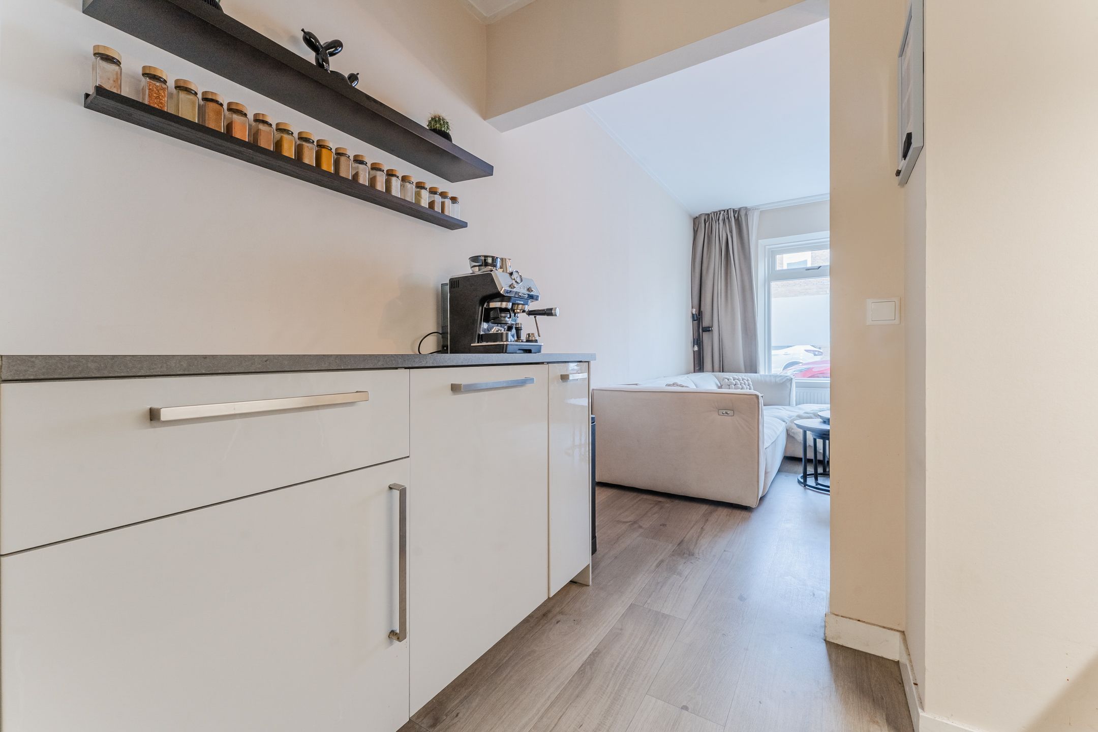 Foto 15 van Koninginneweg 34-A