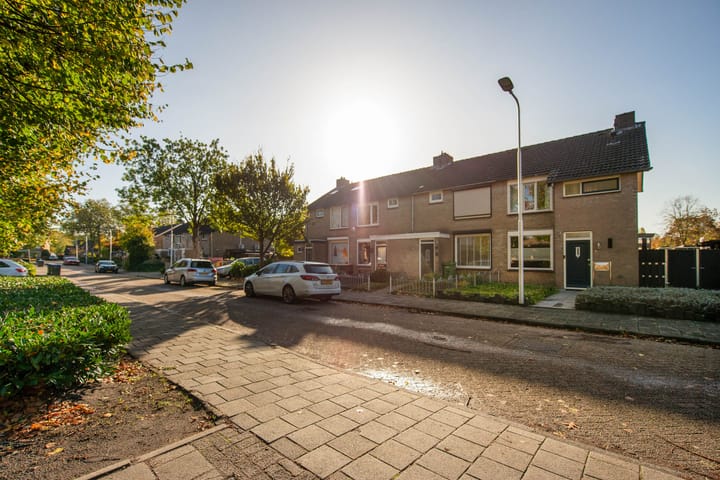 Foto 43 van Paus Joanneslaan 30