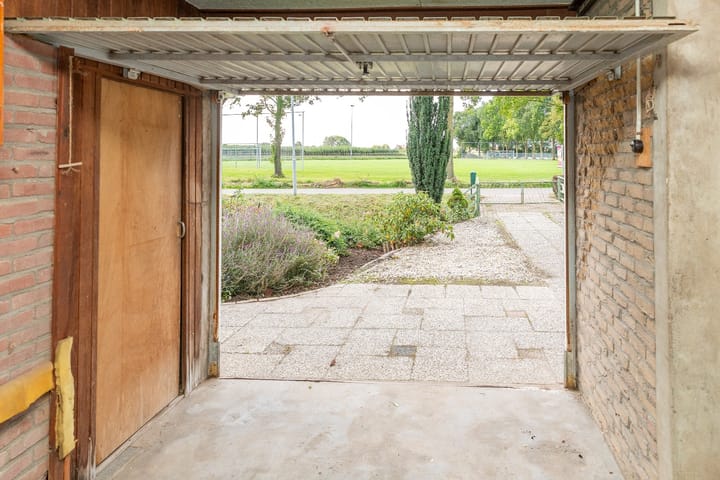 Photo 34 of Verhuizensestraat 1-A