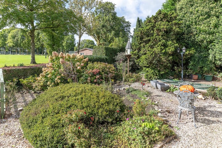 Photo 46 of Verhuizensestraat 1-A