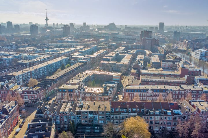 Foto 25 van Russischestraat 12-A02