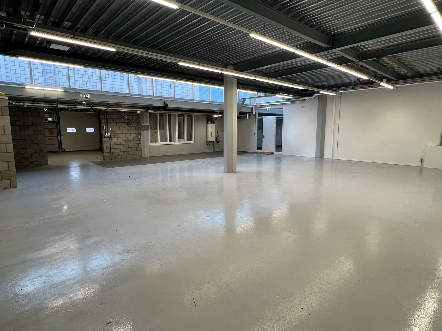 Bekijk foto 5 van Conradweg 20