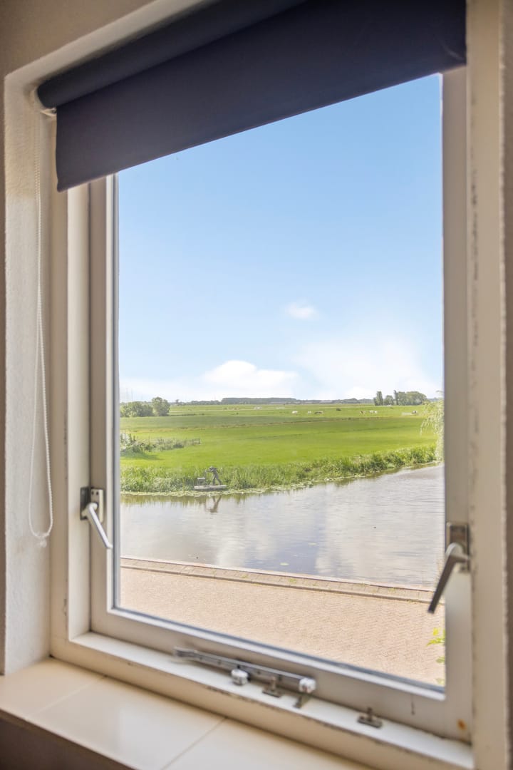 Photo 11 of Pastoor van der Plaatstraat 97