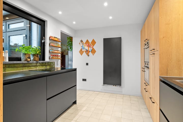 Foto 14 van Maarten Tromplaan 57