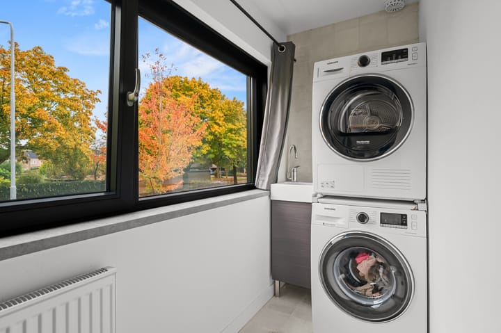 Foto 25 van Maarten Tromplaan 57