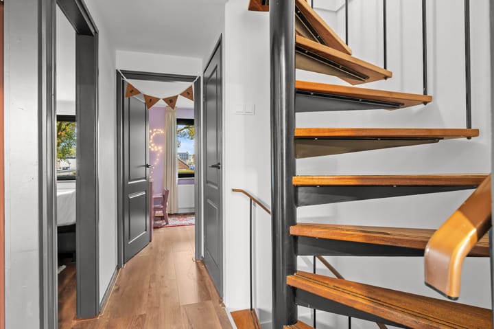 Foto 26 van Maarten Tromplaan 57