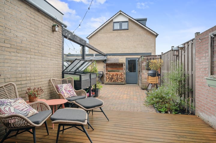 Foto 31 van Maarten Tromplaan 57