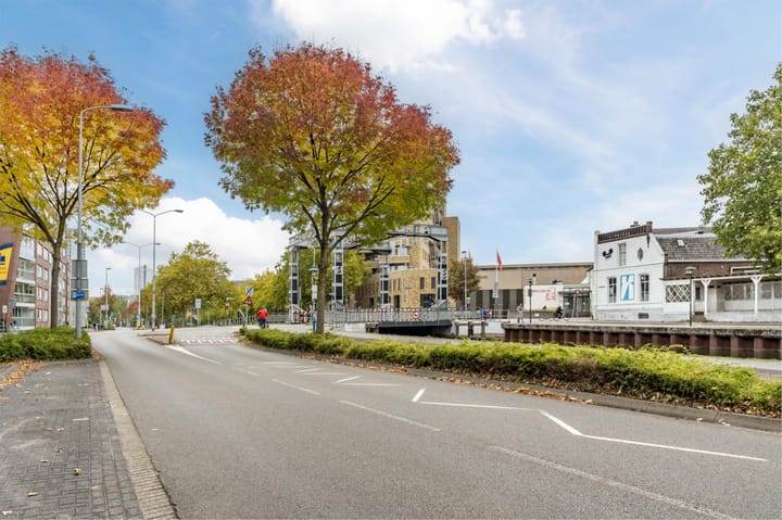 Photo 21 of Adolf van Cortenbachstraat 60