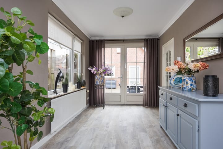 Foto 11 van van Loostraat 23