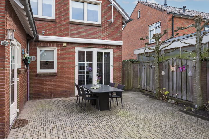 Foto 24 van van Loostraat 23