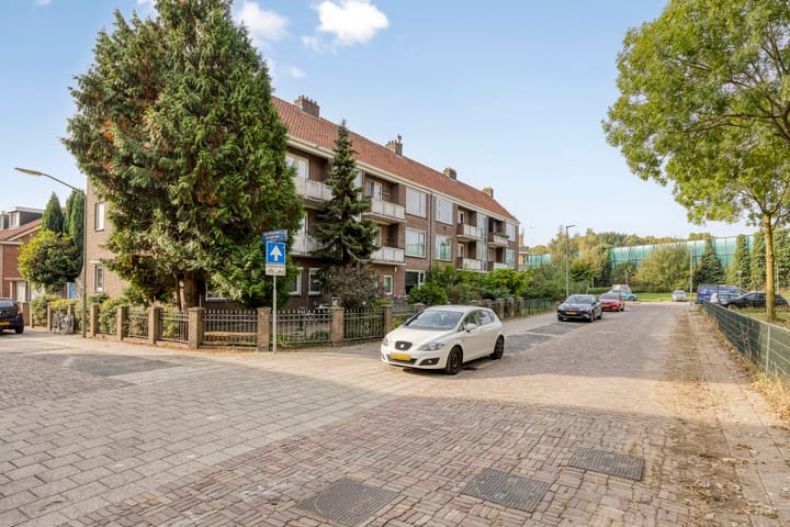 Photo 5 of Diepenbrockweg 184