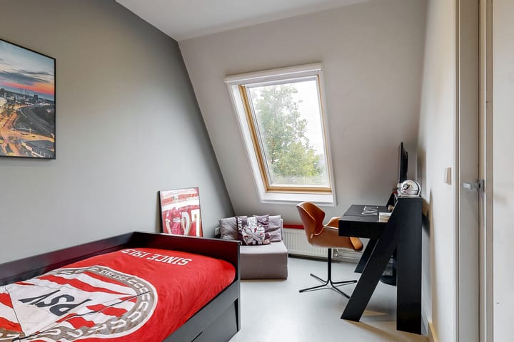 Foto 26 van 1e Spechtstraat 19