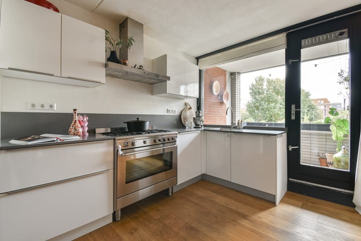 Foto 4 van Balboastraat 22-C