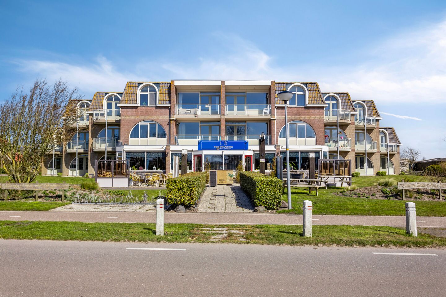 Bekijk foto 1 van Burgerweg 9